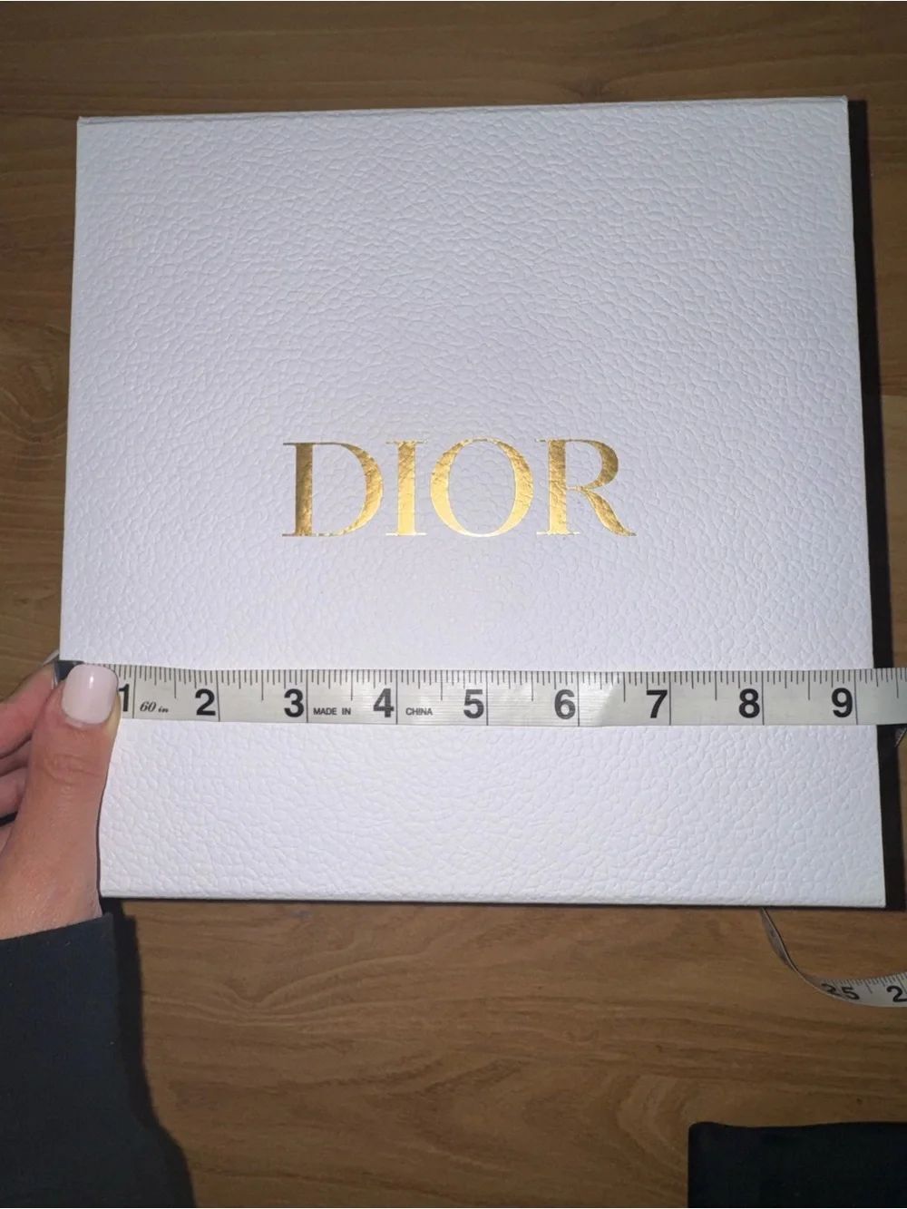 Dior White Box with Gold Lettering - Picture 5 of 7